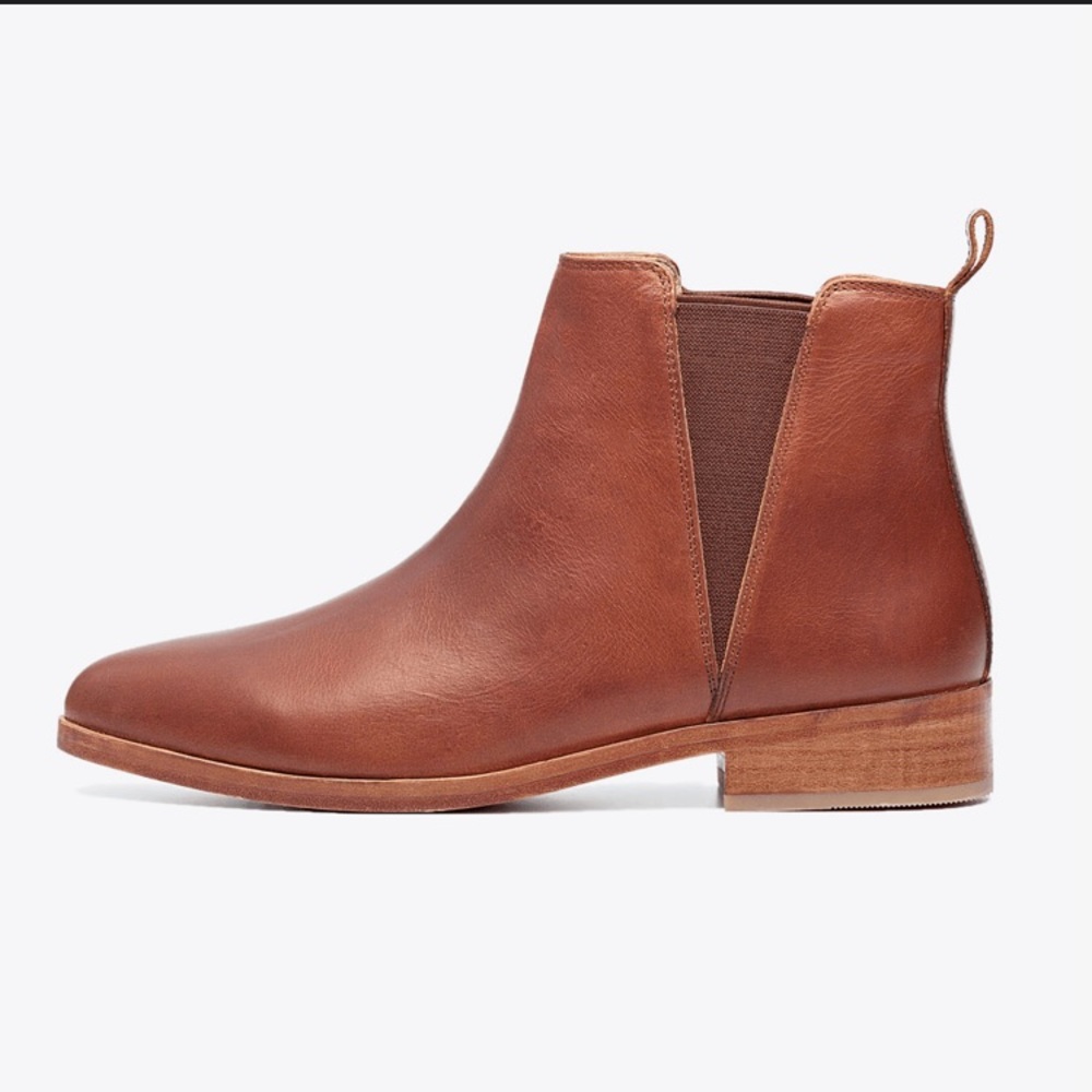 Nisolo leather Chelsea Boot-Brand New. Brandy sz10